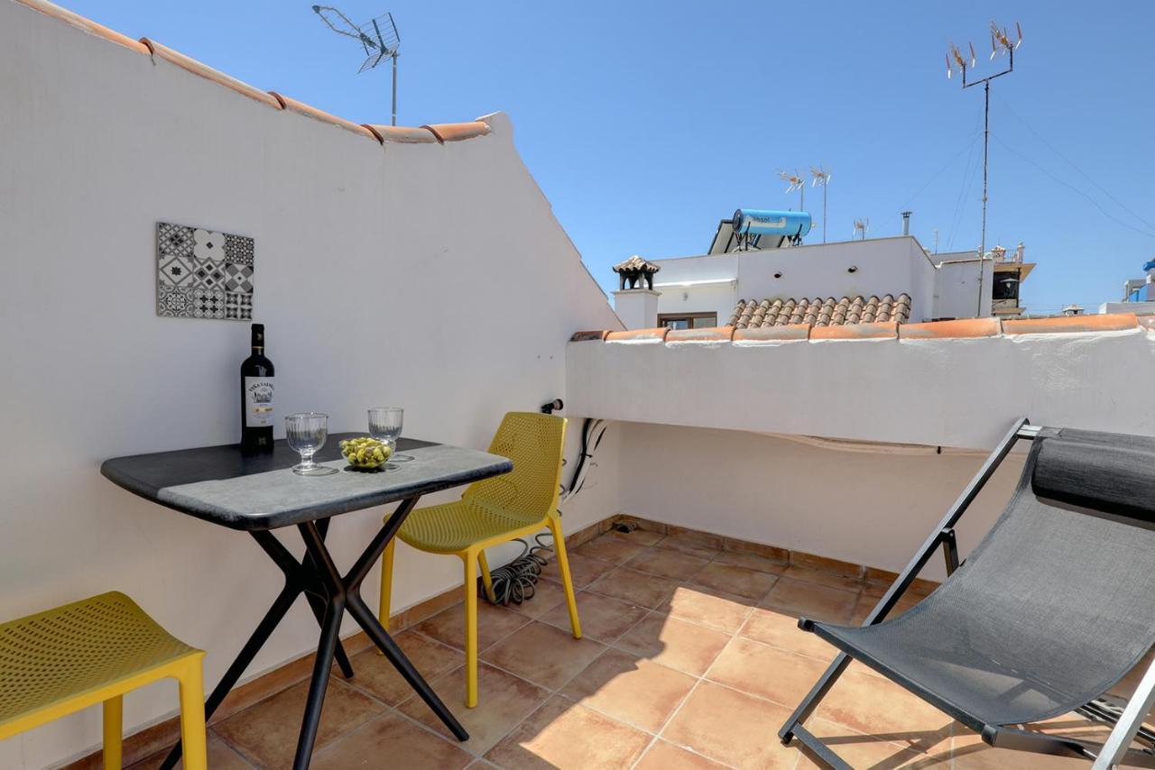 Unique Andalusian Townhouse Next To Beach 埃斯特波纳 外观 照片